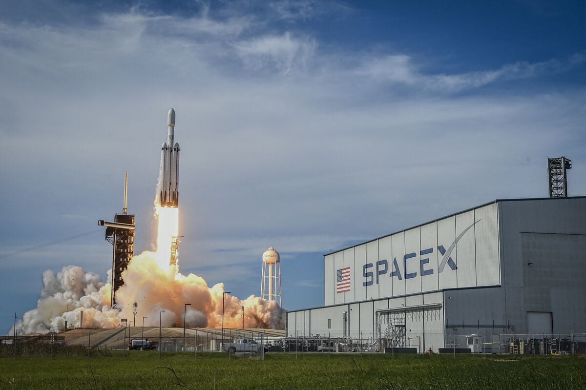 SpaceX cuts IPO valuation target to at least $1.8 trillion