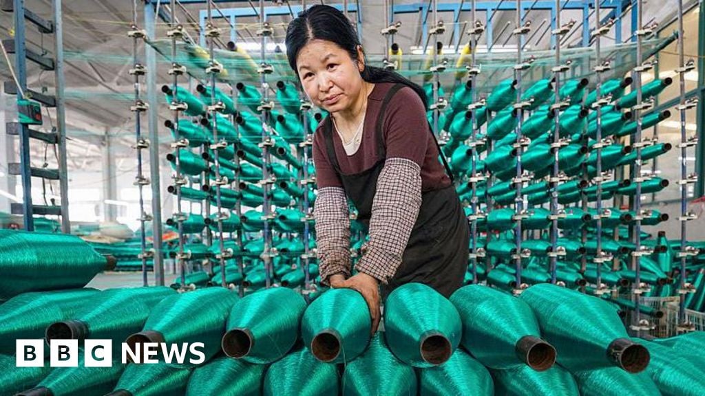 China's export growth slows to 2.5% in March as Iran war disrupts trade