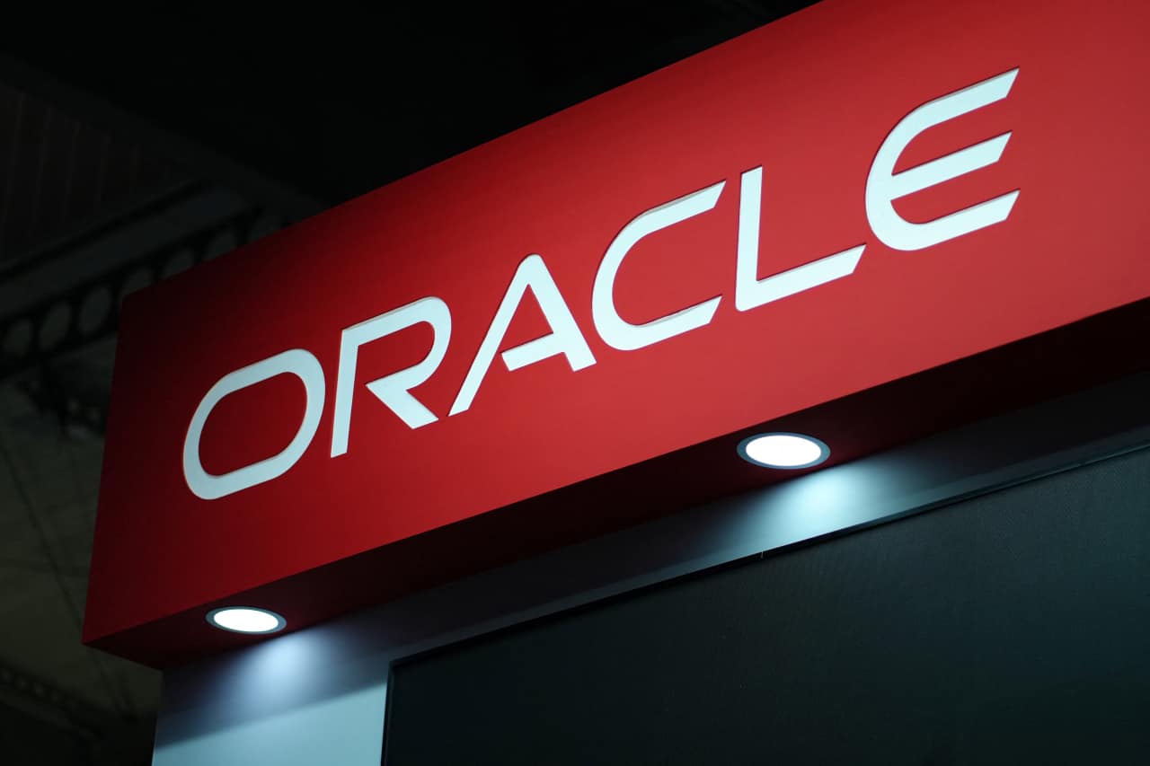 Oracle Q3 earnings beat eases fears over AI debt binge