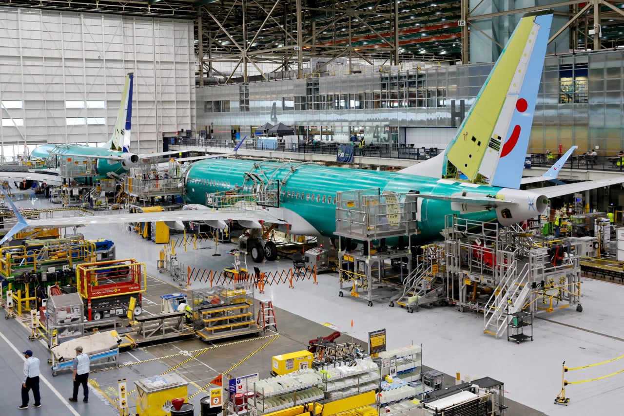 Boeing wiring flaw delays 737 MAX deliveries in first quarter