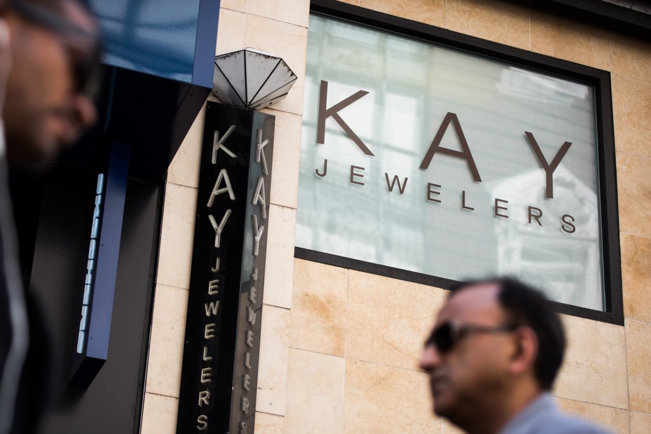 Signet Jewelers raises full-year profit outlook after Q2 earnings beat