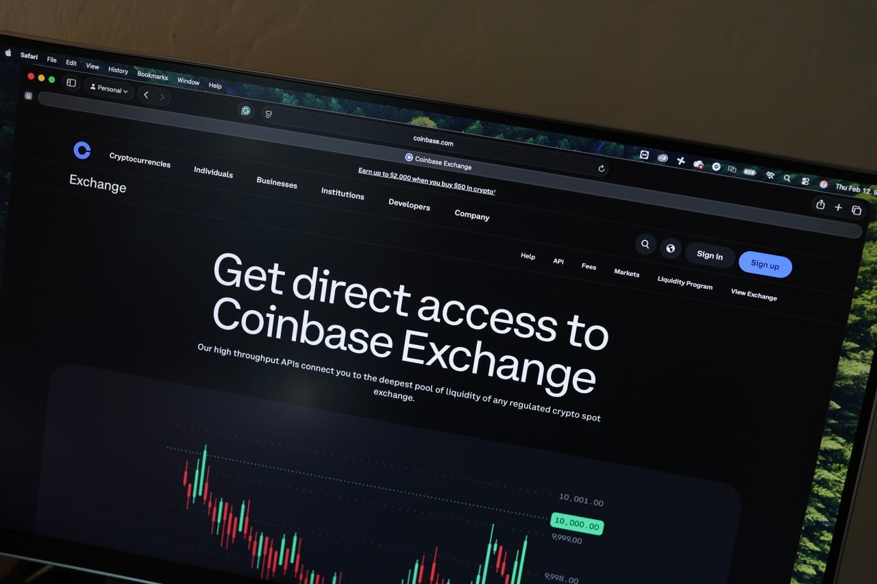Coinbase posts $394m Q1 loss as transaction revenue falls 40%