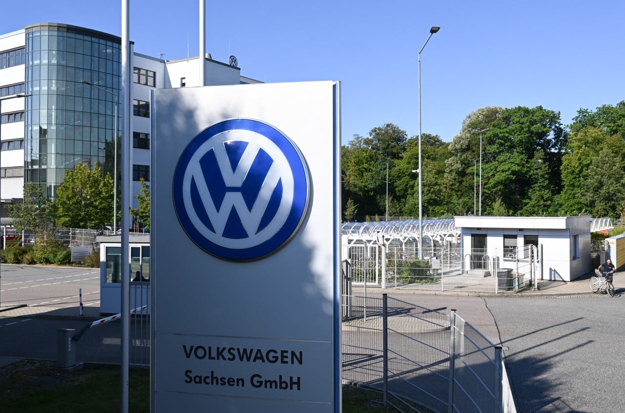 Volkswagen to cut 100,000 jobs and halve product line by 2030