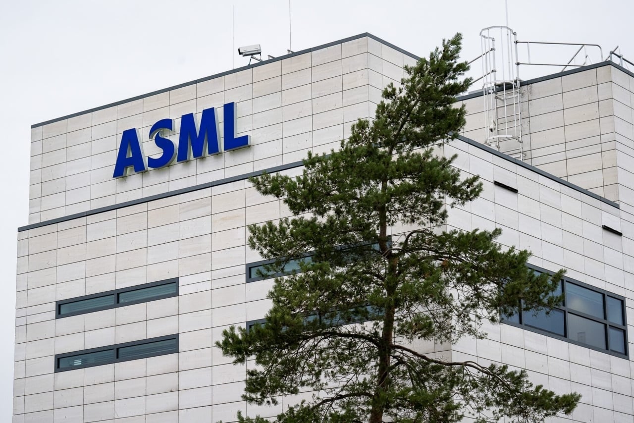 ASML raises 2026 guidance after Q1 beat as AI drives chip equipment demand