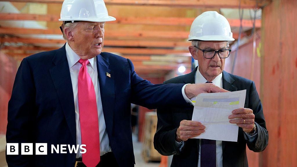 Trump threatens to fire Powell if he does not leave Fed by mid-May