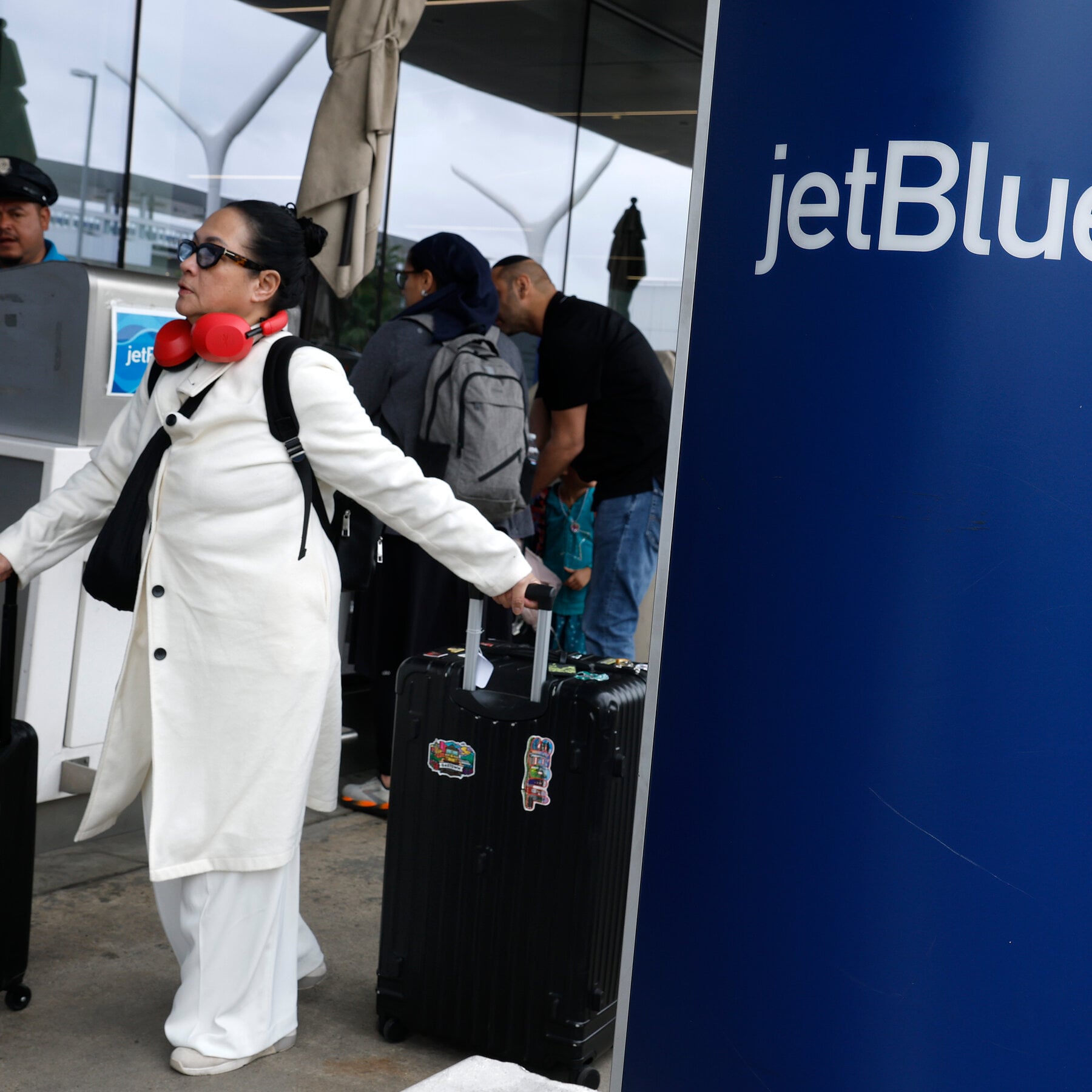 United and JetBlue raise bag fees as Iran war pushes fuel costs sharply higher