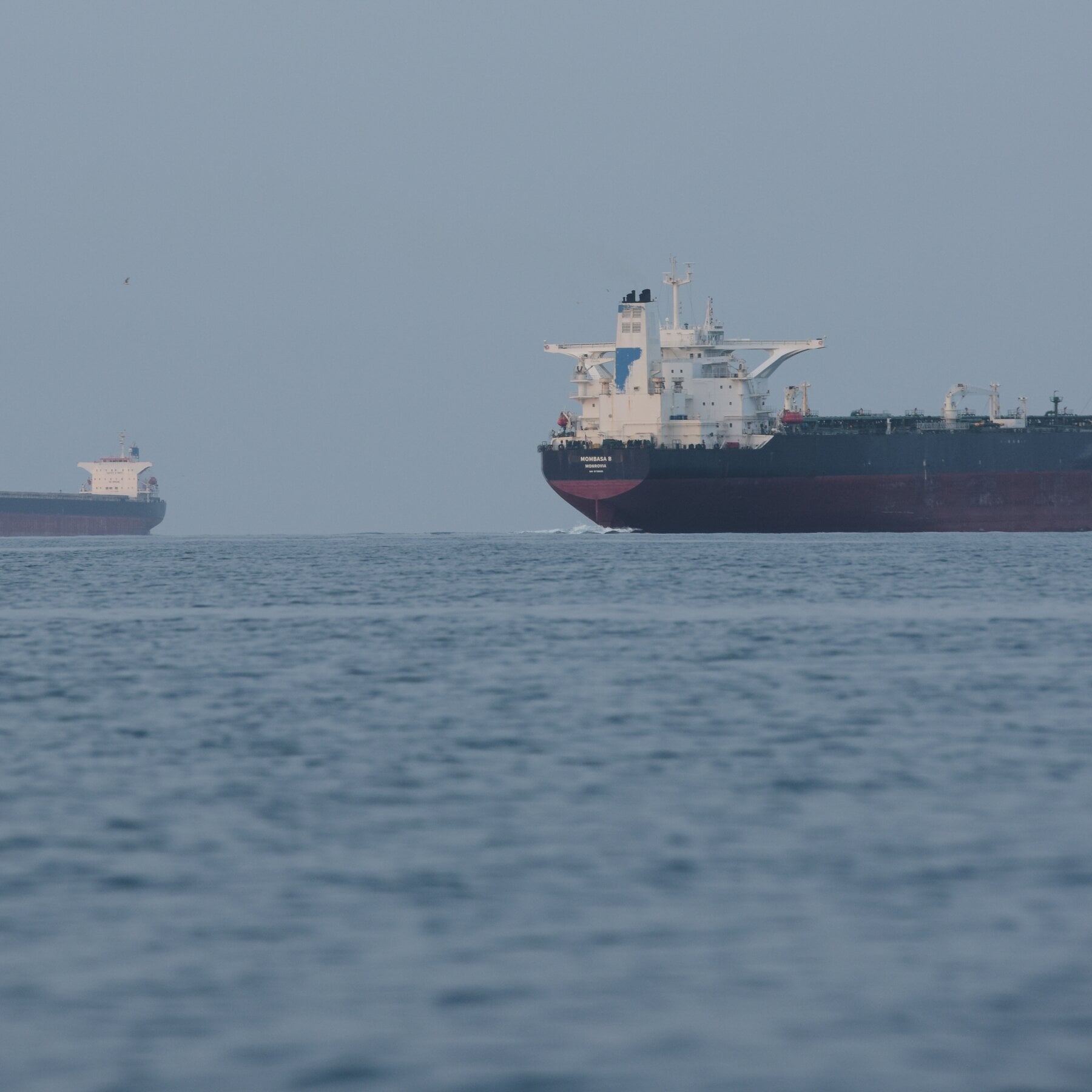 Oil volatile as Hormuz tensions persist, US-Iran talks reported possible