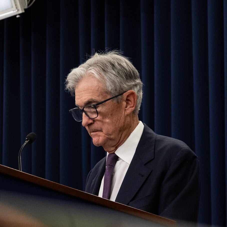 Powell to stay on Fed board, blocking Trump from filling vacancy